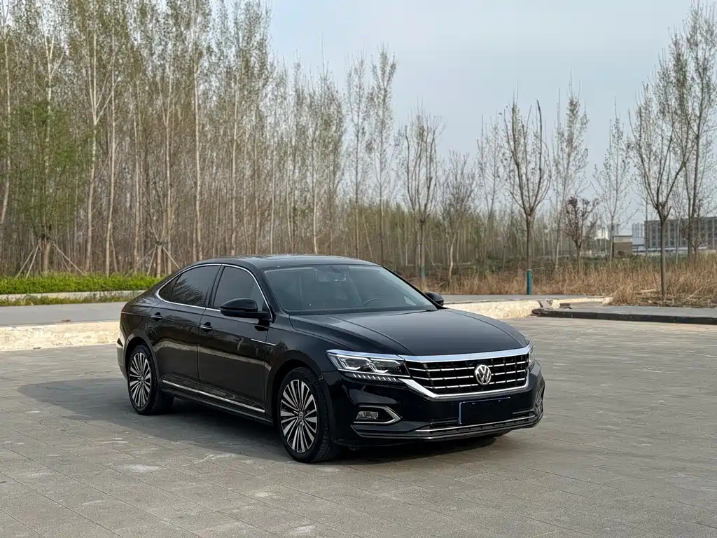 VOLKSWAGEN PASSAT 2020