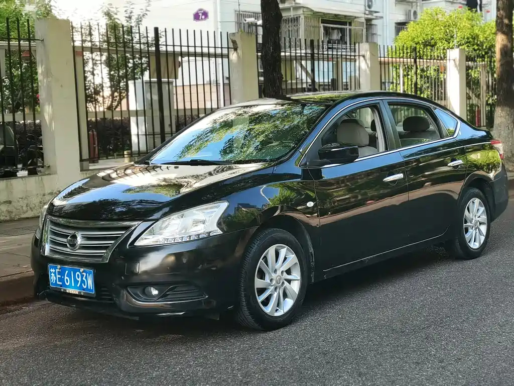 NISSAN SYLPHY 2013