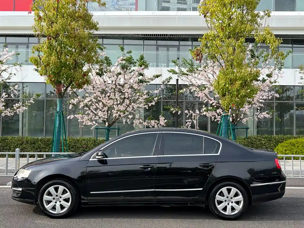 VOLKSWAGEN MAGOTAN 2008