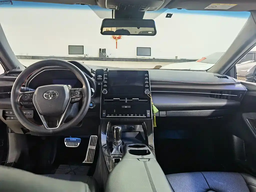TOYOTA AVALON 2021