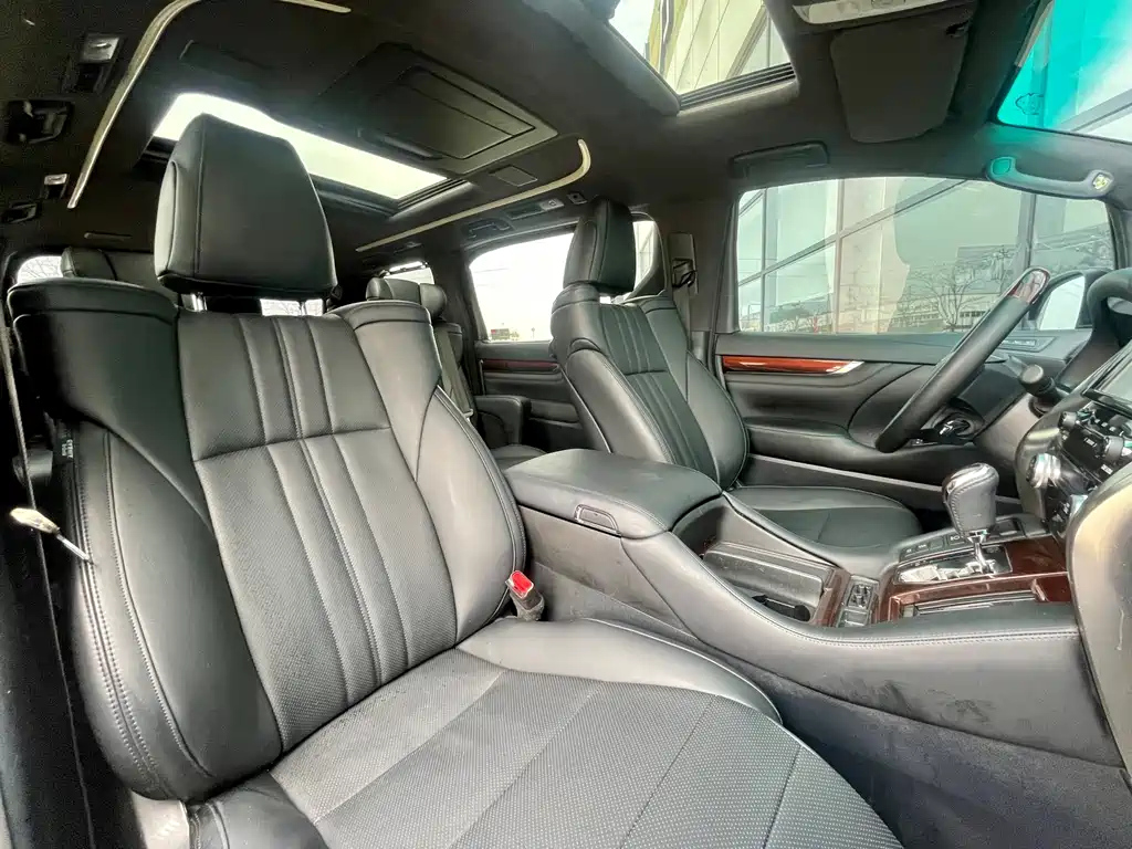 TOYOTA ALPHARD 2016