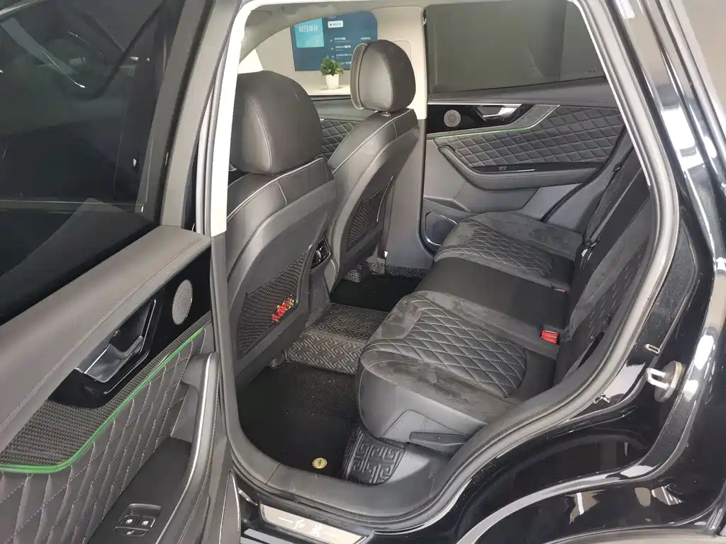 HONGQI HS5 2021