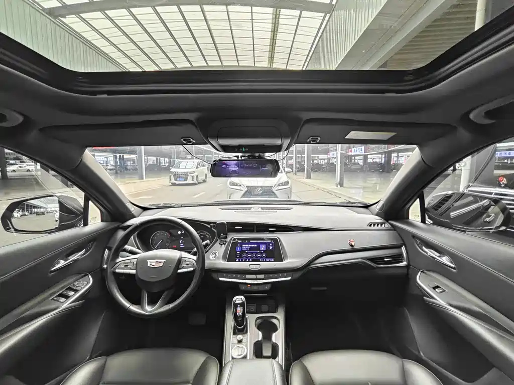 CADILLAC XT4 2020