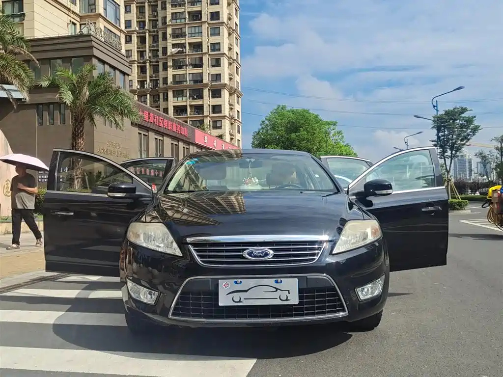 FORD MONDEO - WINNER 2011