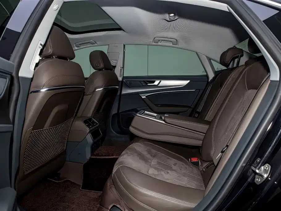 AUDI A7L 2022