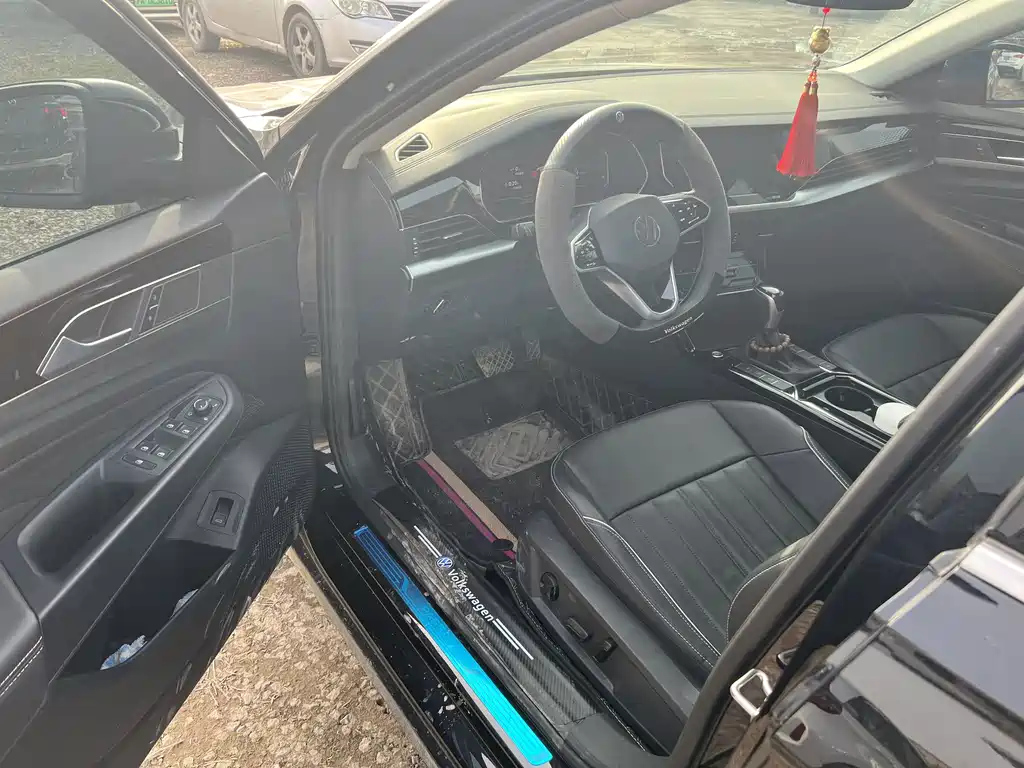 VOLKSWAGEN PASSAT 2022
