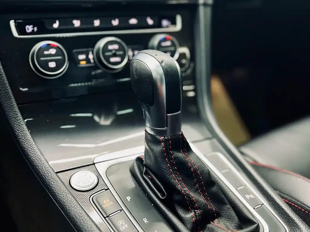 VOLKSWAGEN GOLF 2018