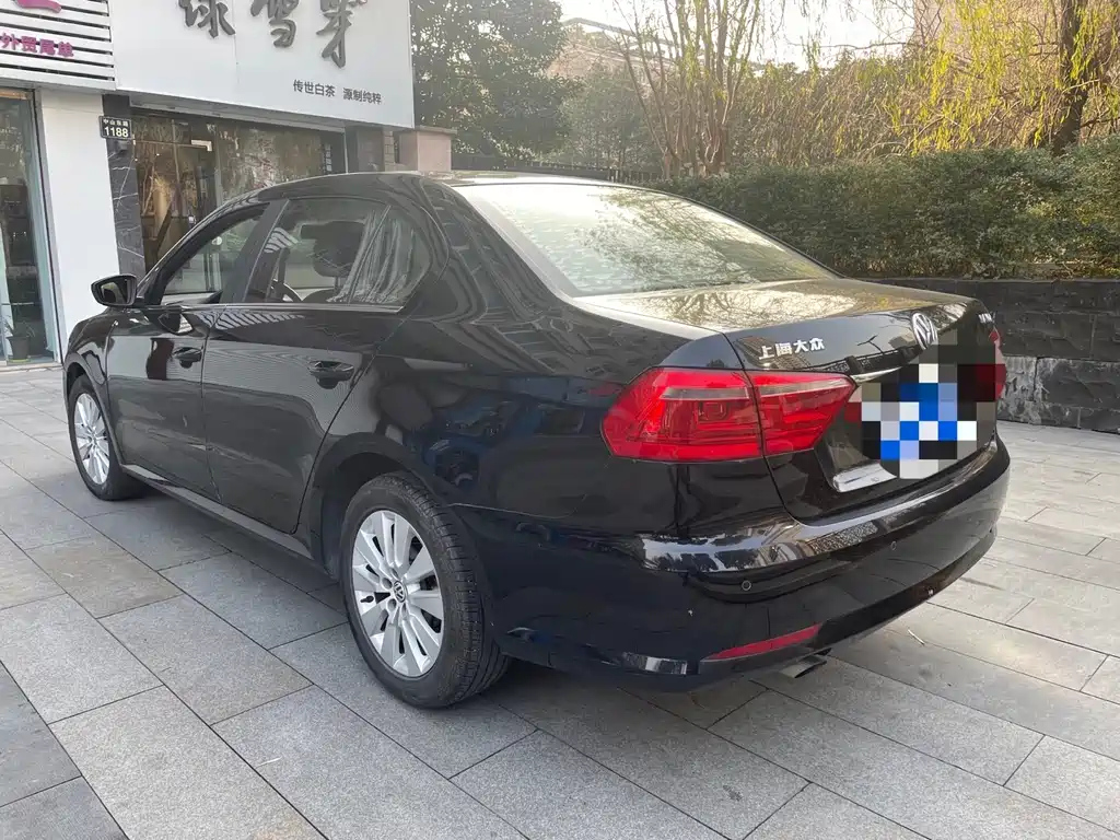 VOLKSWAGEN LAVIDA 2013