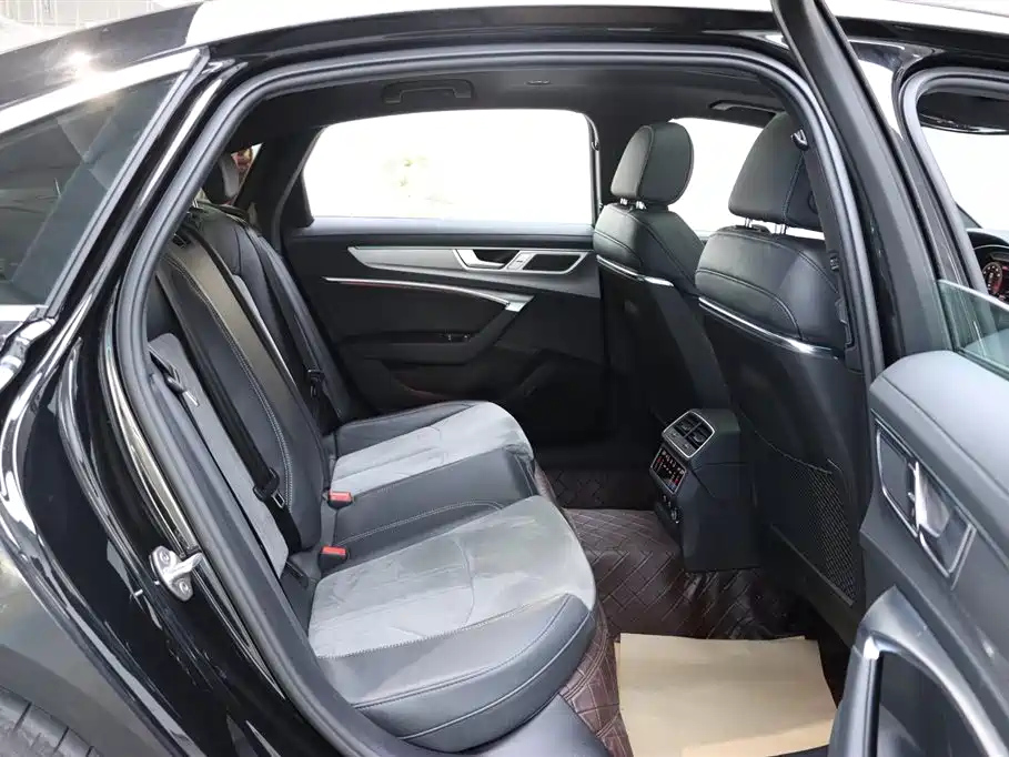 AUDI A6L 2023