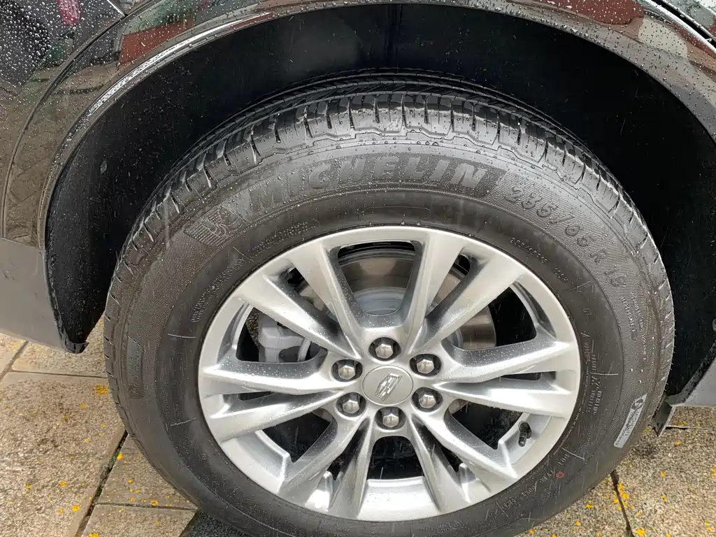 CADILLAC XT5 2024