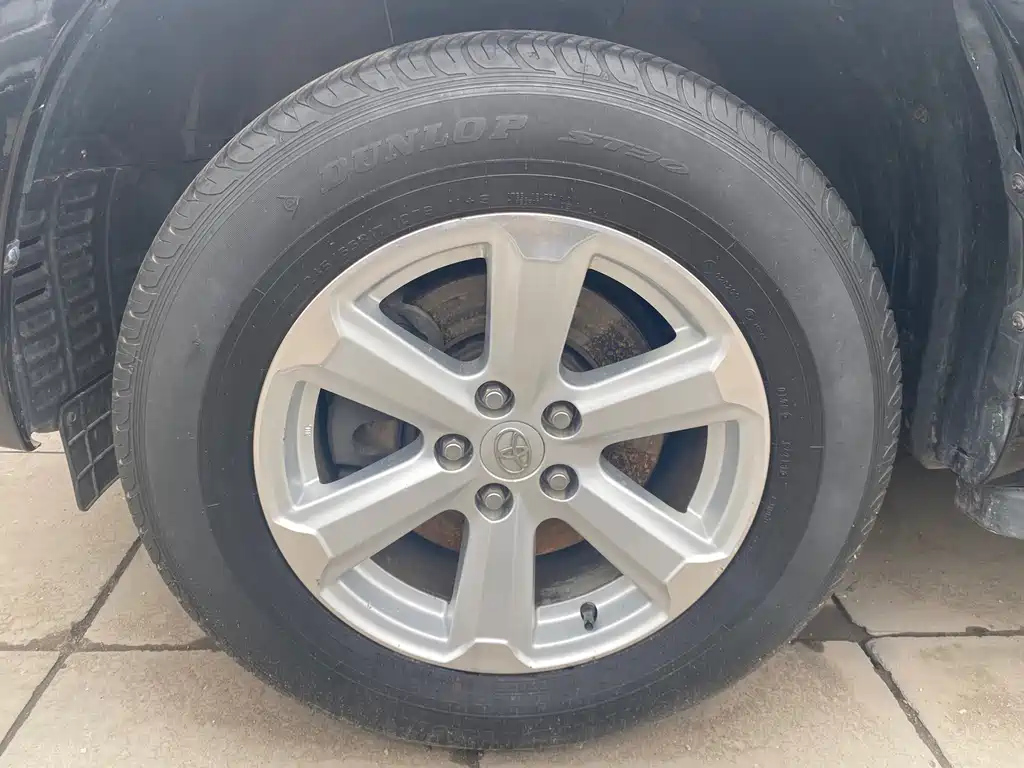 TOYOTA HIGHLANDER 2011