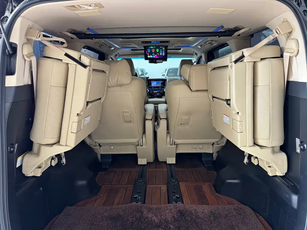 TOYOTA ALPHARD 2018