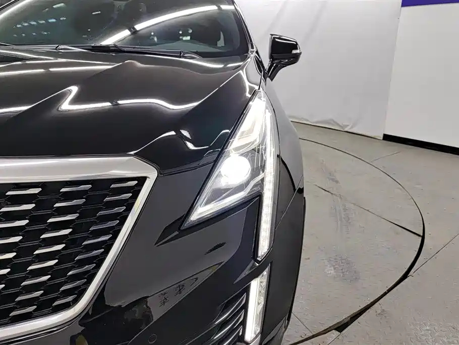 CADILLAC XT5 2021