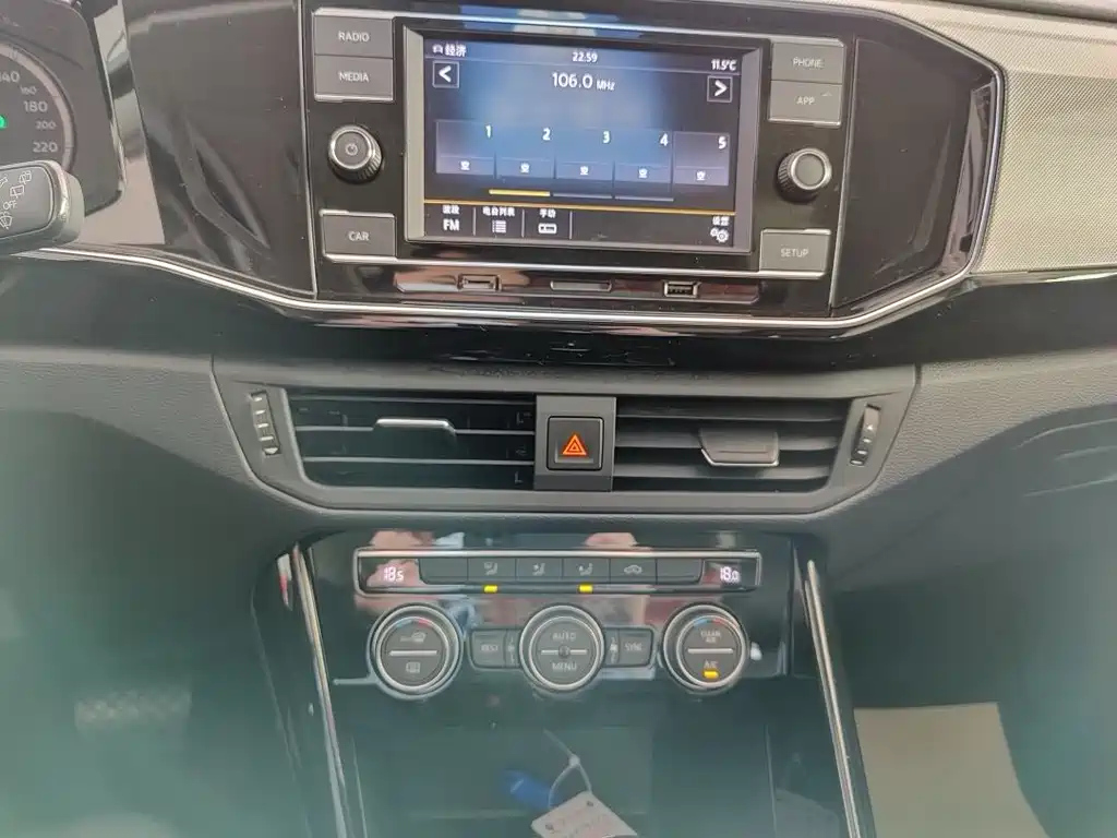 VOLKSWAGEN TAYRON 2021