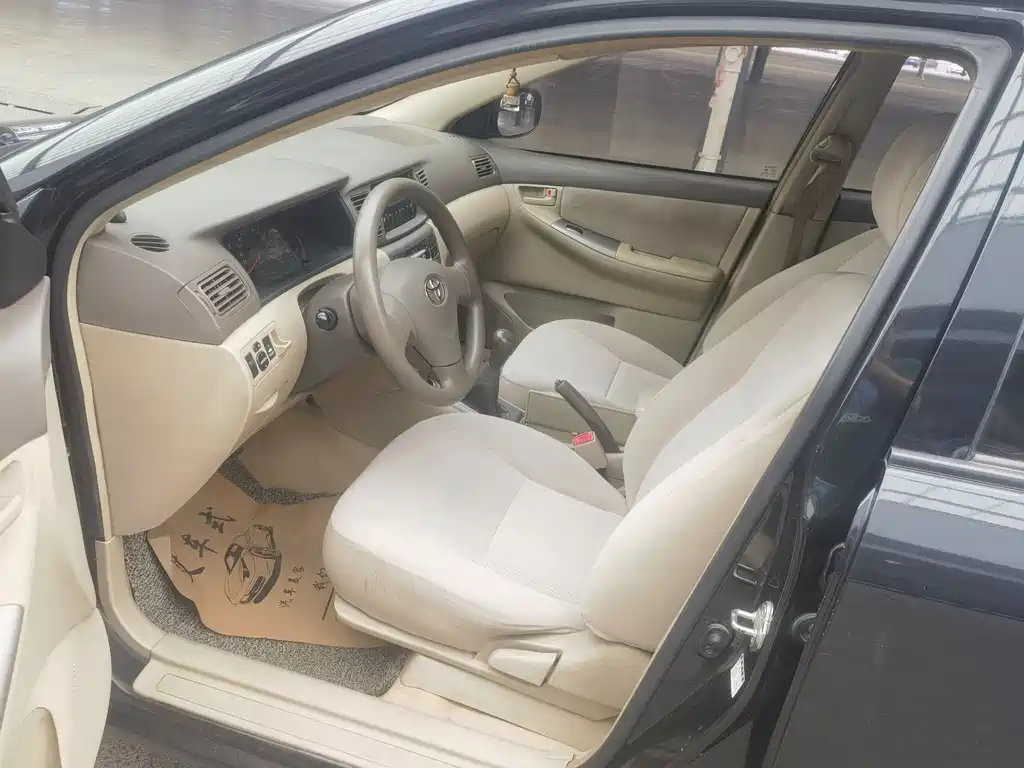 TOYOTA COROLLA 2011