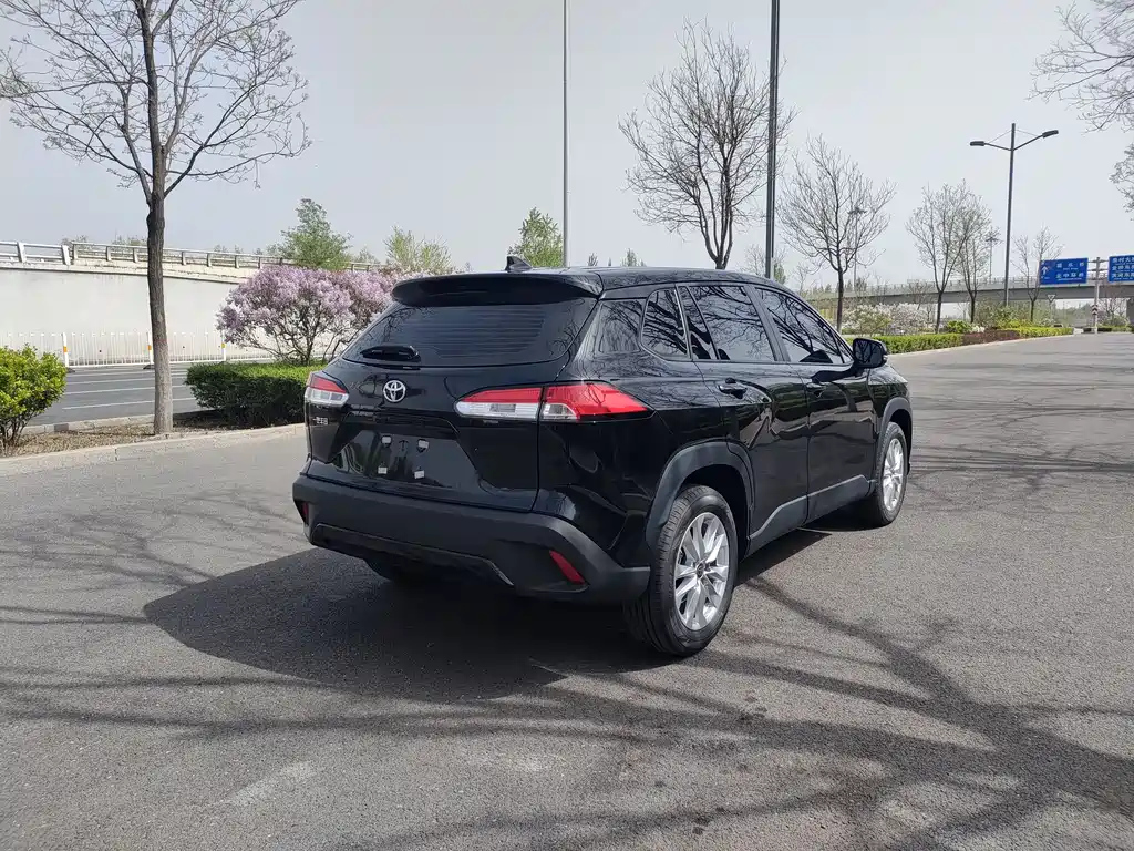 TOYOTA COROLLA CROSS 2024