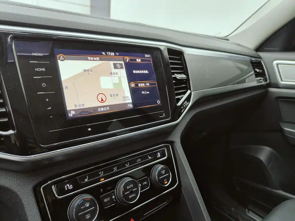 VOLKSWAGEN TOURAN 2020