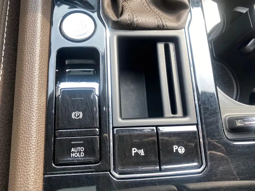 VOLKSWAGEN VILORAN 2022
