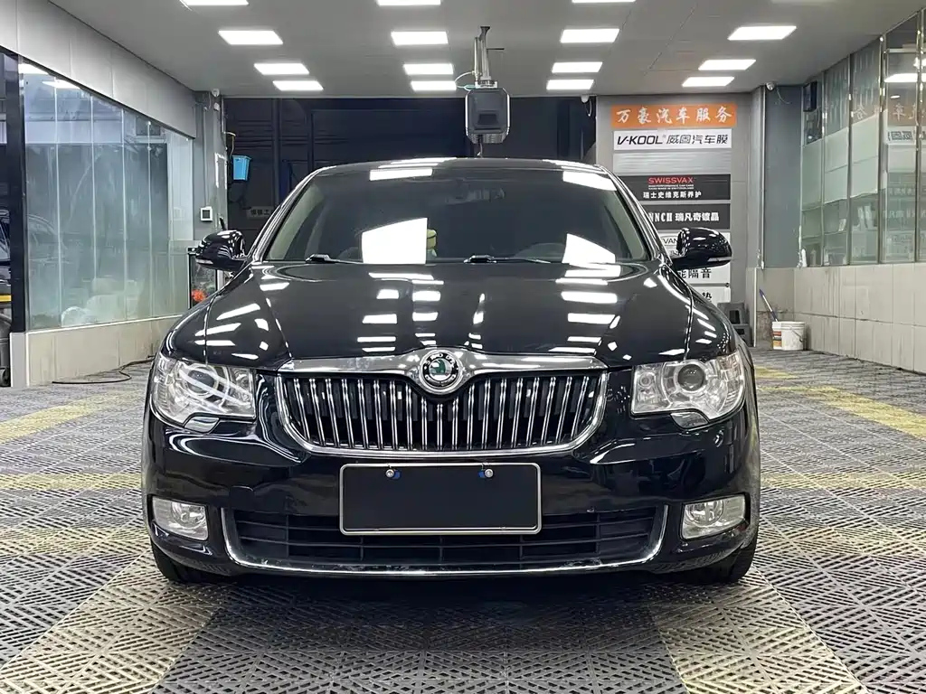SKODA SUPERB 2013