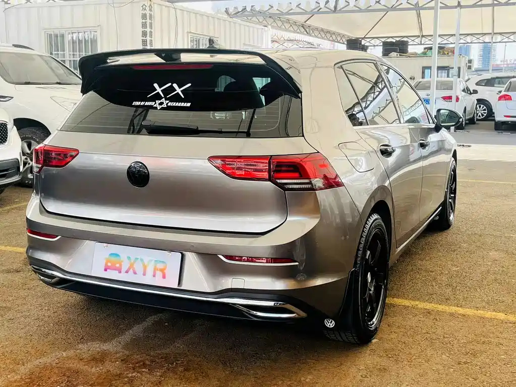 VOLKSWAGEN GOLF 2022