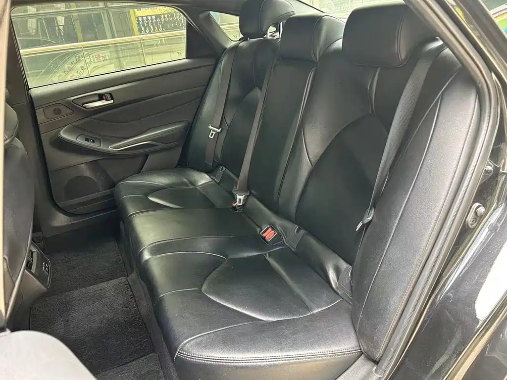 TOYOTA AVALON 2020