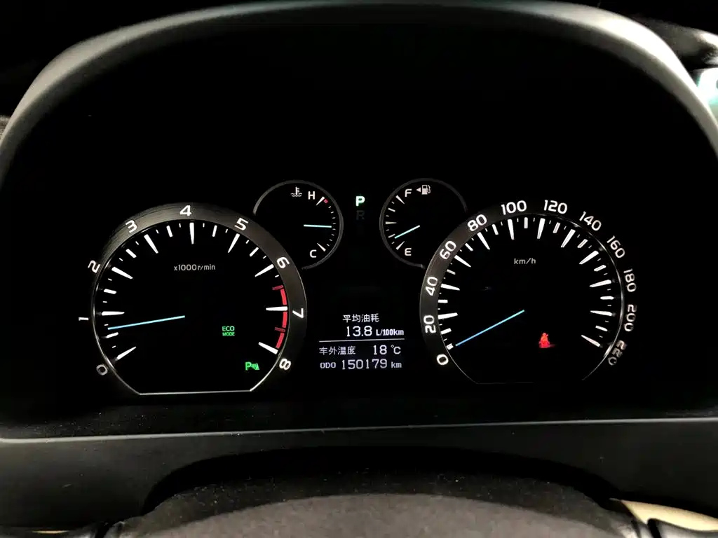 TOYOTA ALPHARD 2012