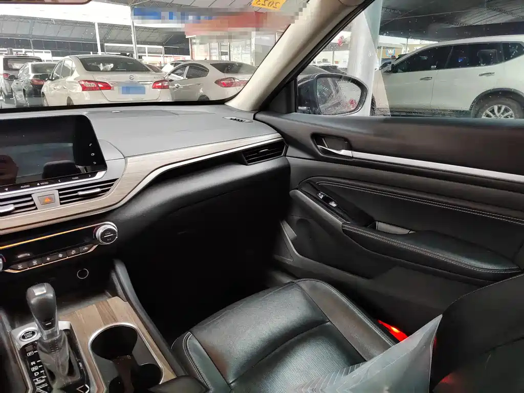 NISSAN TEANA 2021