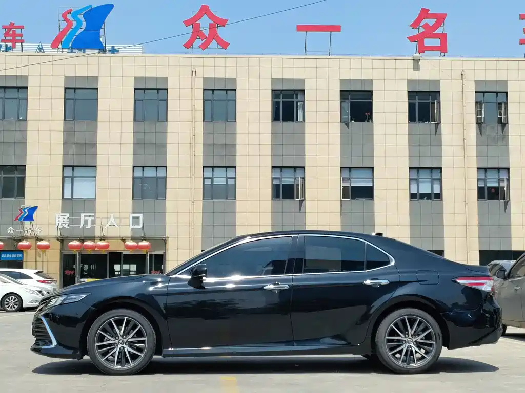 TOYOTA CAMRY 2022