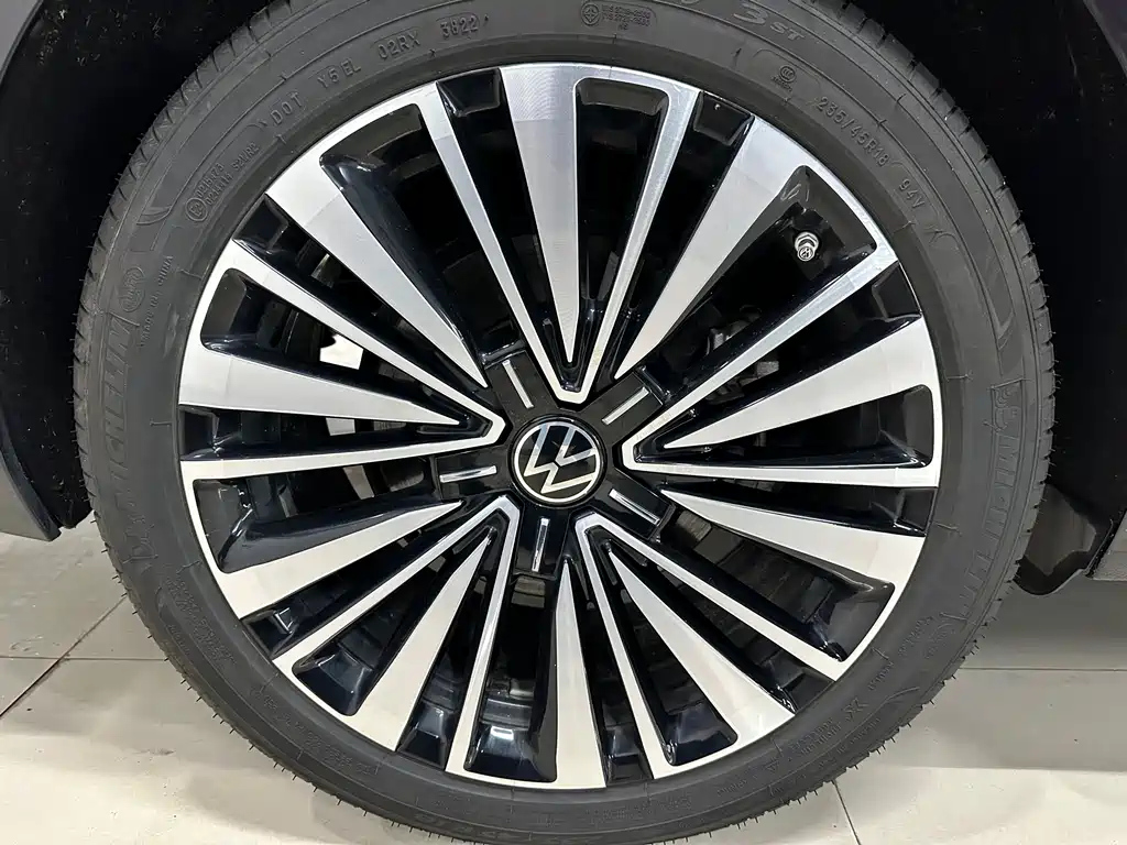 VOLKSWAGEN PASSAT 2021