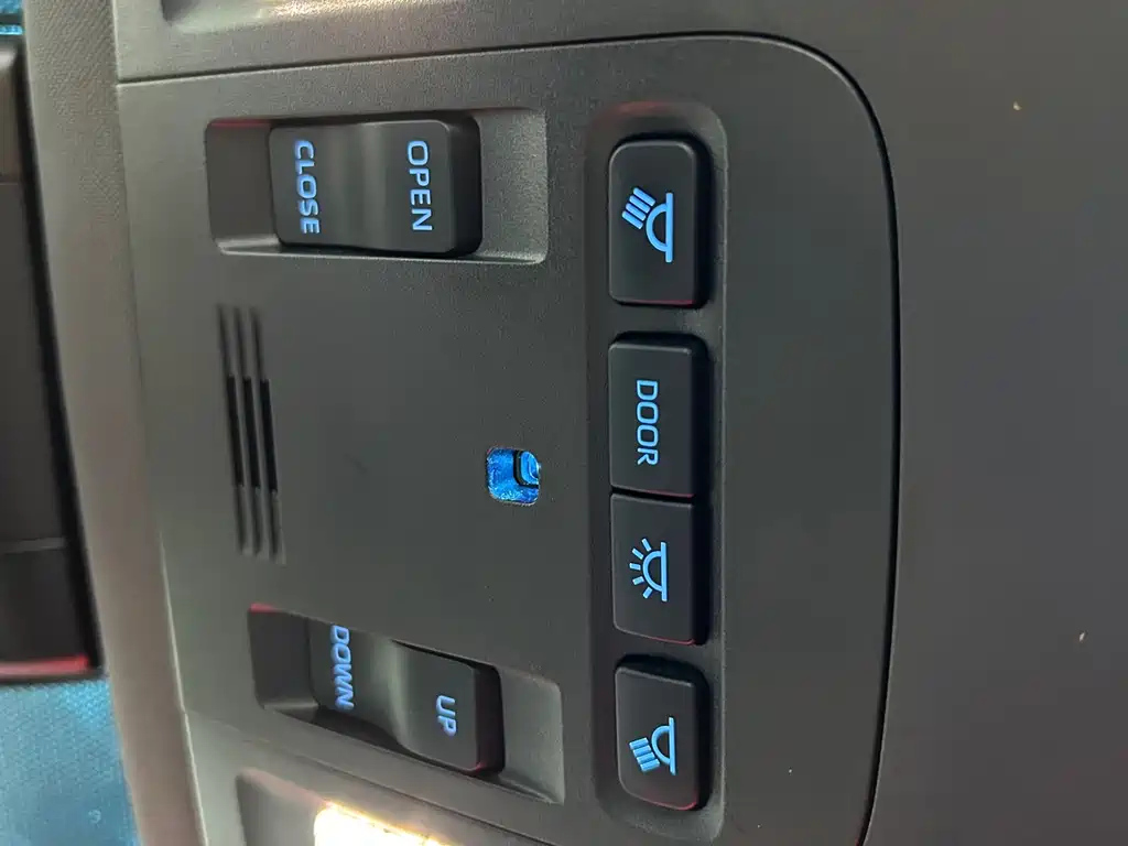 TOYOTA AVALON 2021