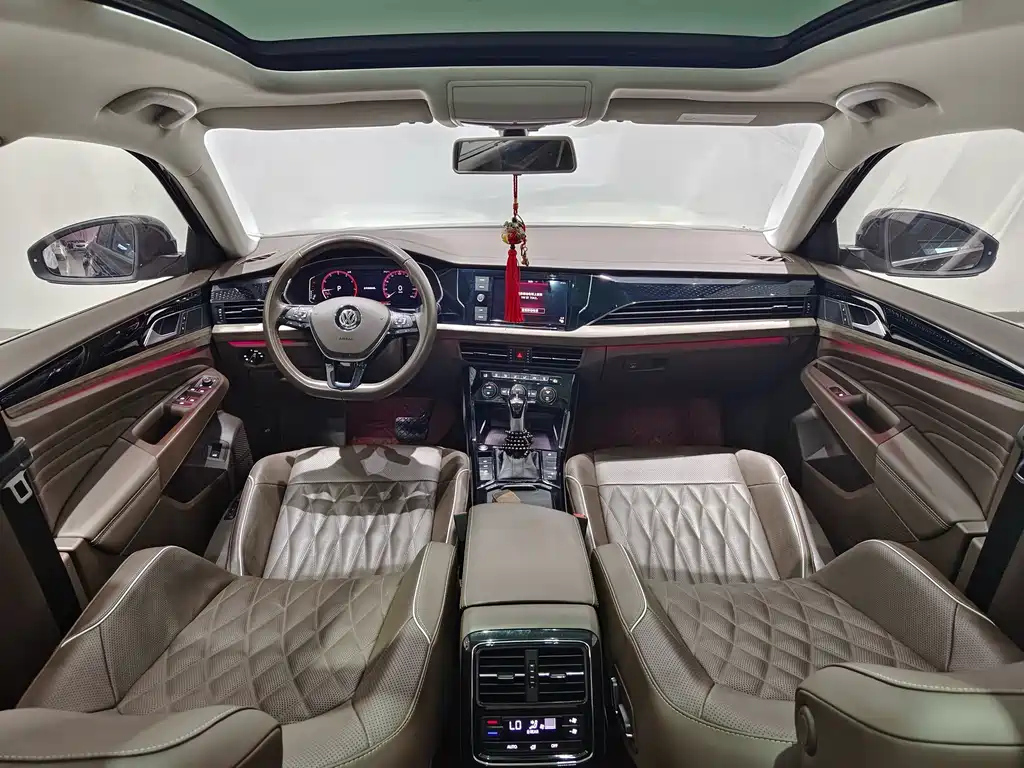 VOLKSWAGEN PASSAT 2020