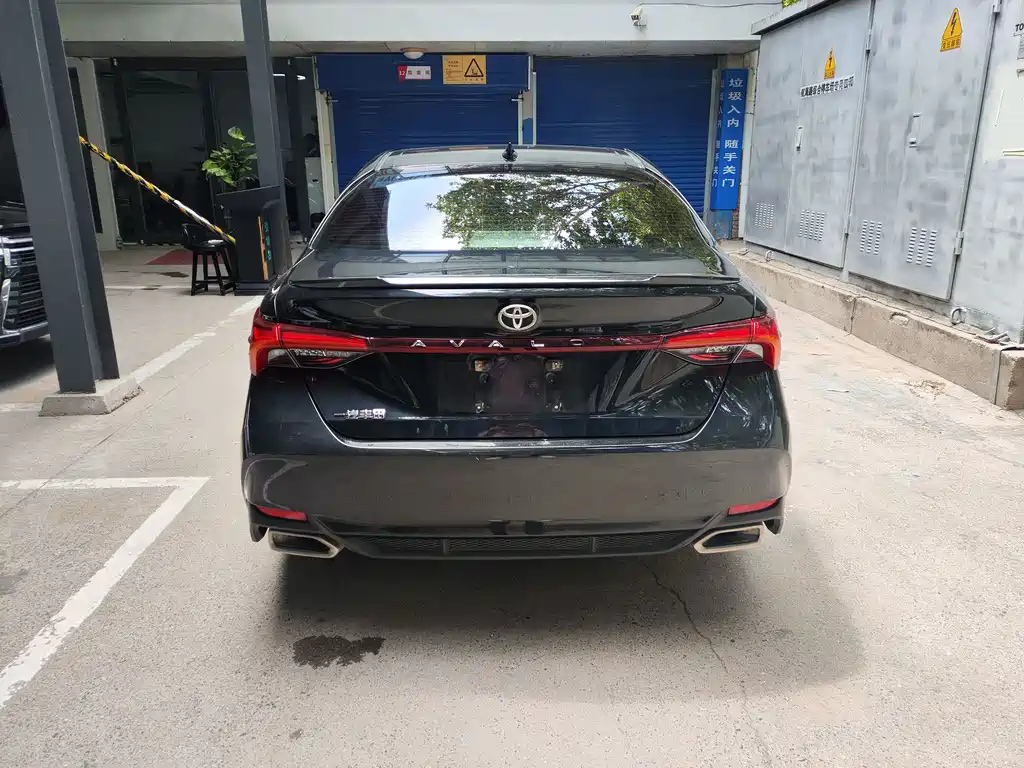 TOYOTA AVALON 2022