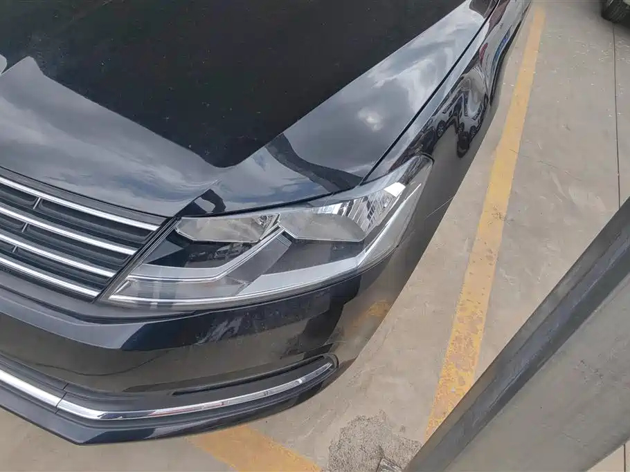 VOLKSWAGEN LAVIDA 2016