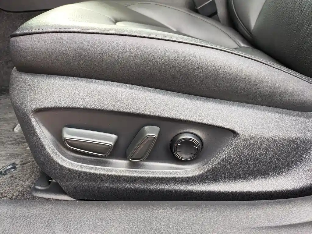 TOYOTA AVALON 2020