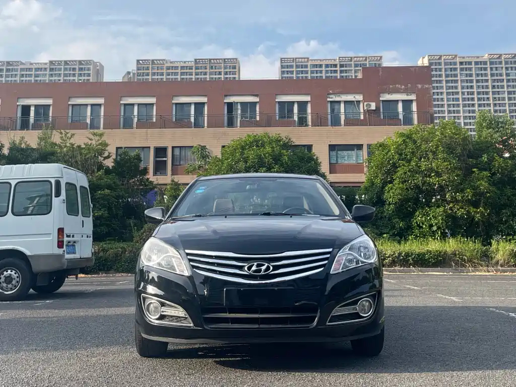 HYUNDAI CELESTA 2013