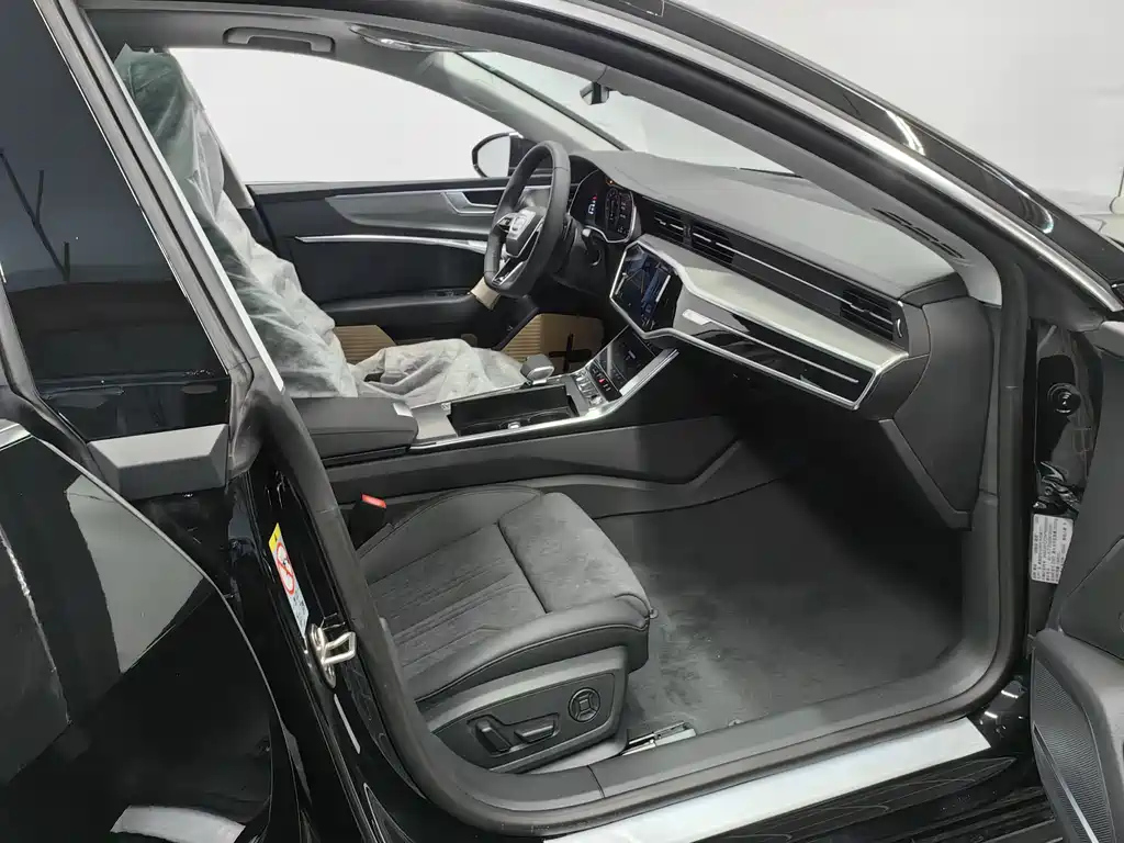 AUDI A7 2024