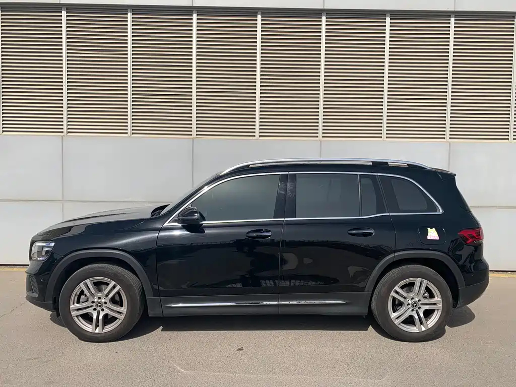 MERCEDES BENZ GLB 2022