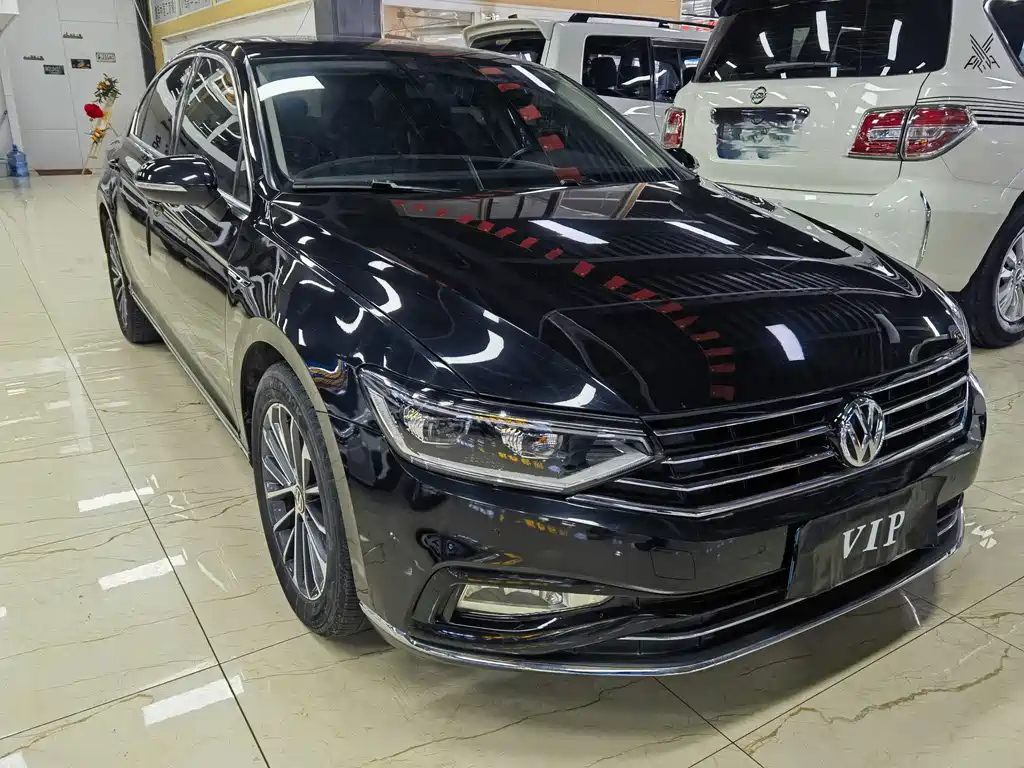 VOLKSWAGEN MAGOTAN 2021