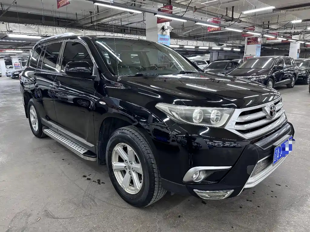 TOYOTA HIGHLANDER 2013