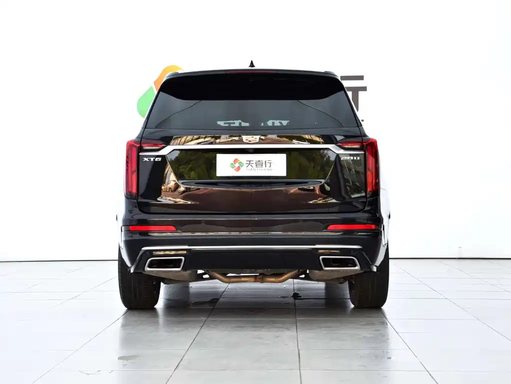 CADILLAC XT6 2021