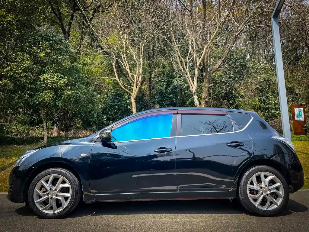 NISSAN TIIDA TIIDA 2011