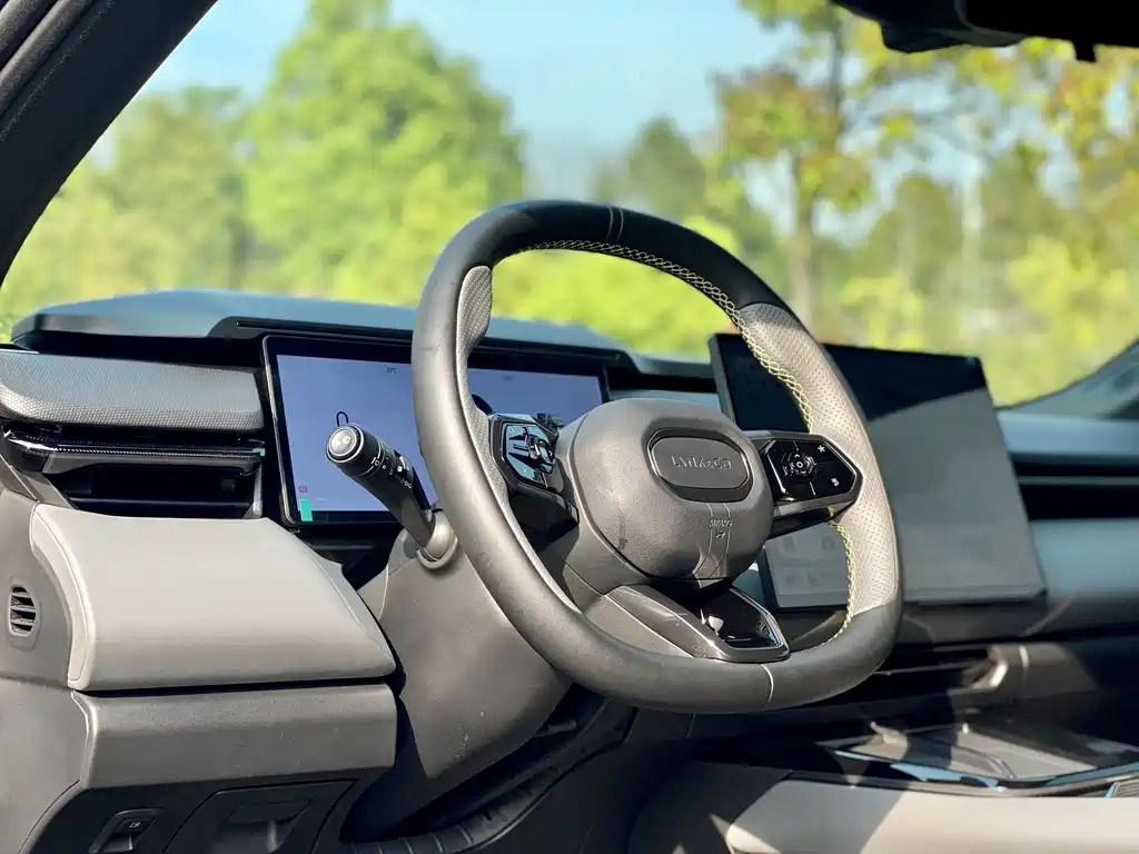 LYNK&CO 08 NEW ENERGY 2024
