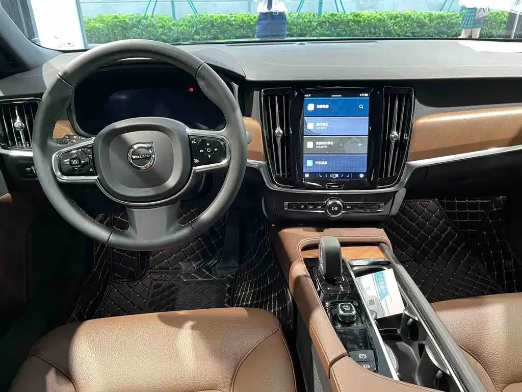 VOLVO S90 2021