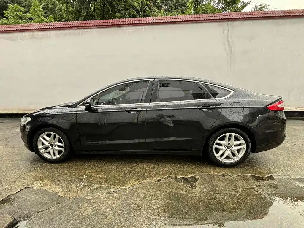 FORD MONDEO 2015