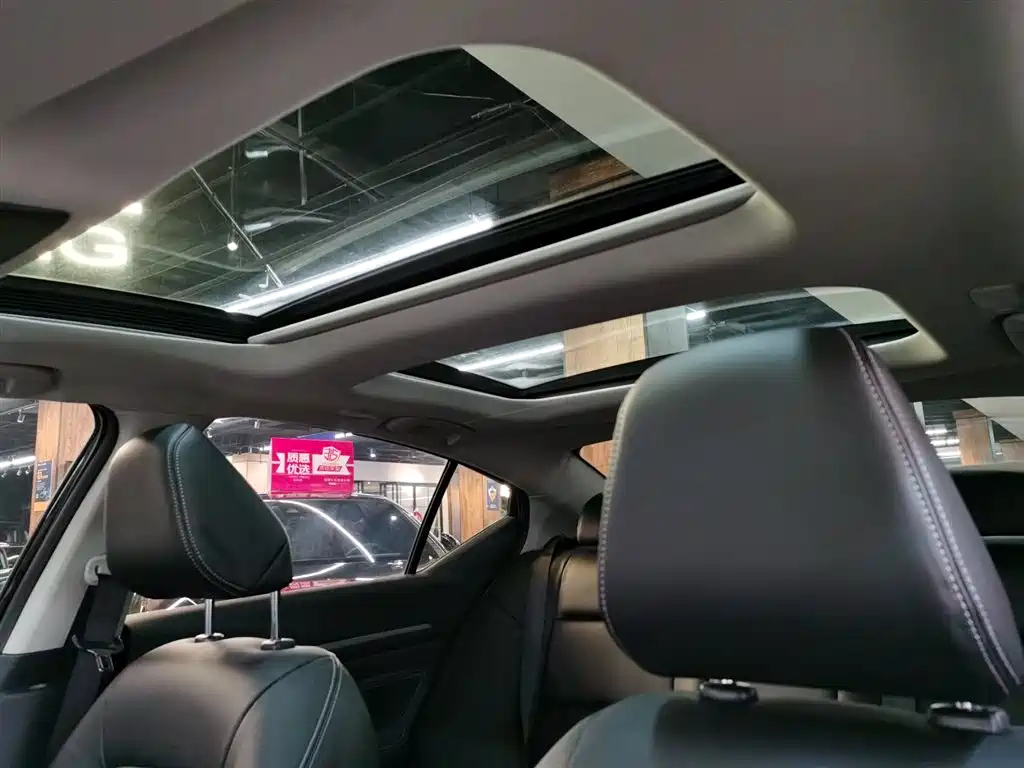 NISSAN TEANA 2020