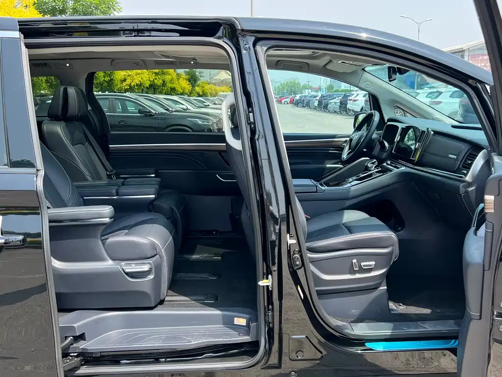 TRUMPCHI M8 2021