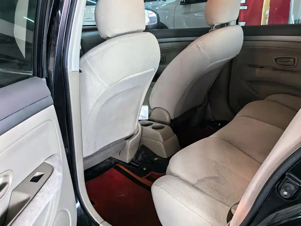 NISSAN SYLPHY 2018