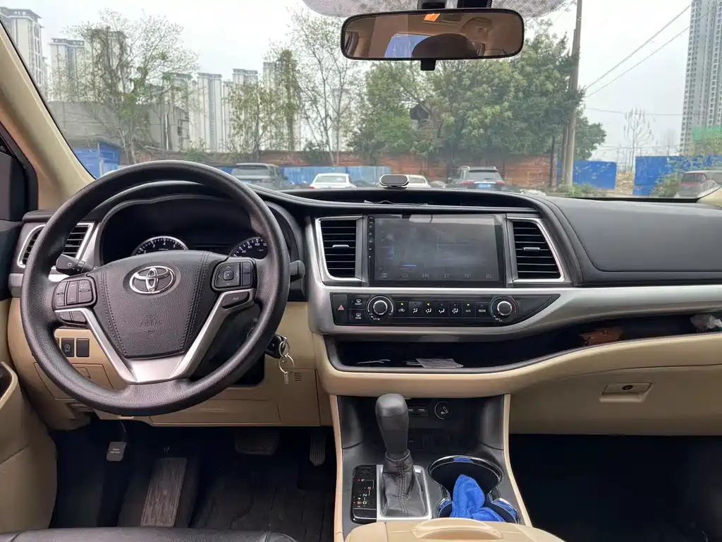 TOYOTA HIGHLANDER 2021