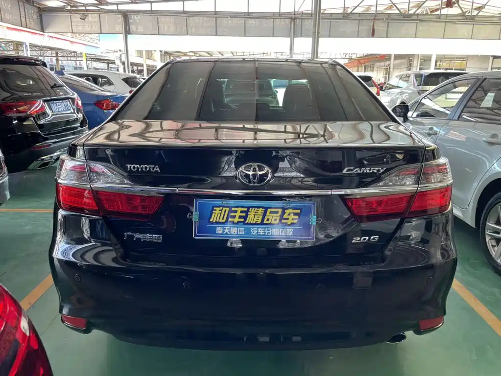 TOYOTA CAMRY 2017