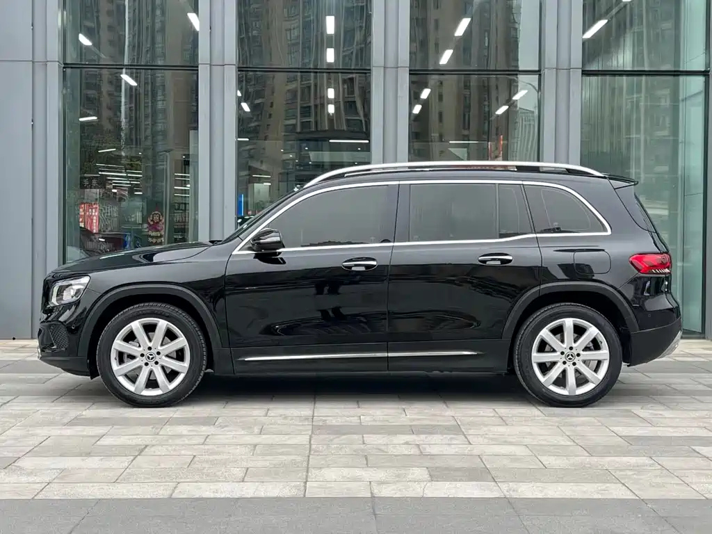 MERCEDES BENZ GLB 2020